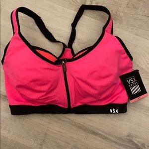 Front close sport bra